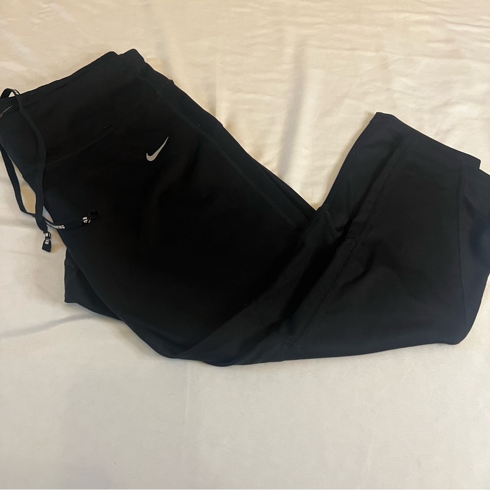 Nike Dri-FIT Black Athletic Crop Jogger Pants Women’s Large Running Gym Workout